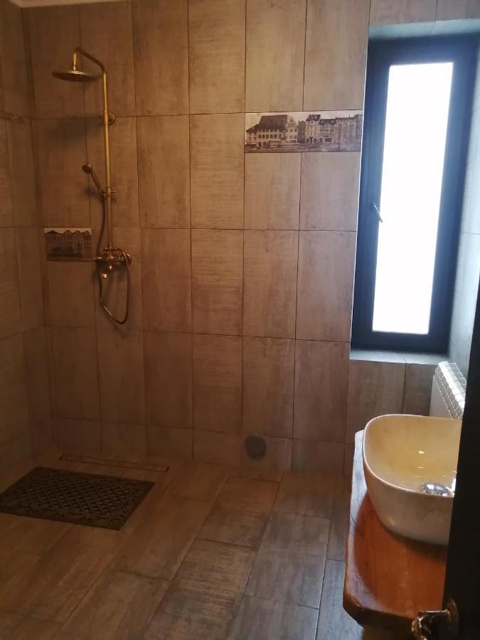 Hotel Casa Continentelor Cimpulung Exteriér fotografie
