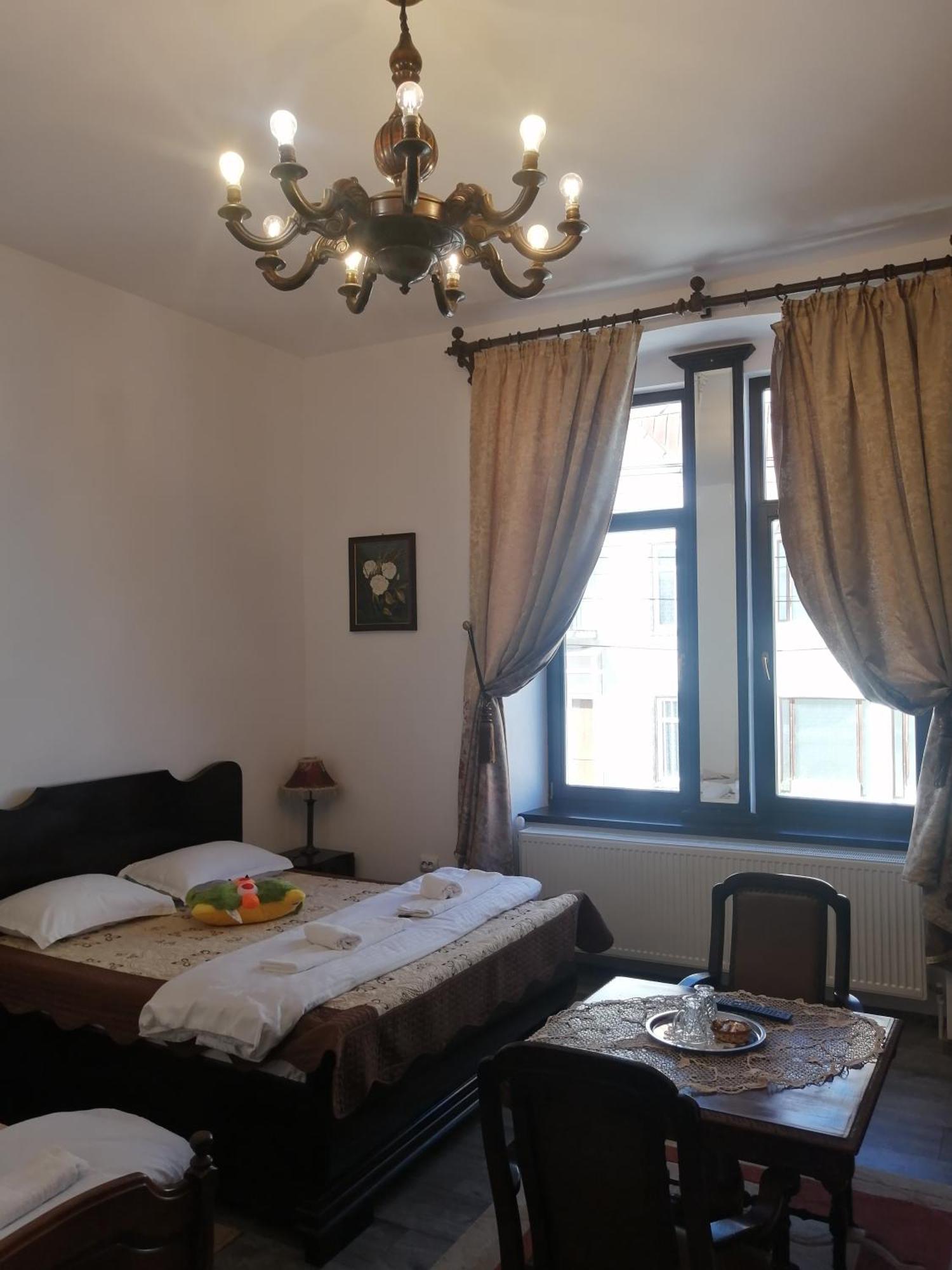 Hotel Casa Continentelor Cimpulung Exteriér fotografie